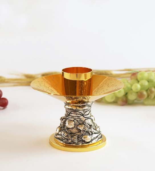 Candlestick art. Er 506. Made of fiber of glass. Silver plating and gold plating metal