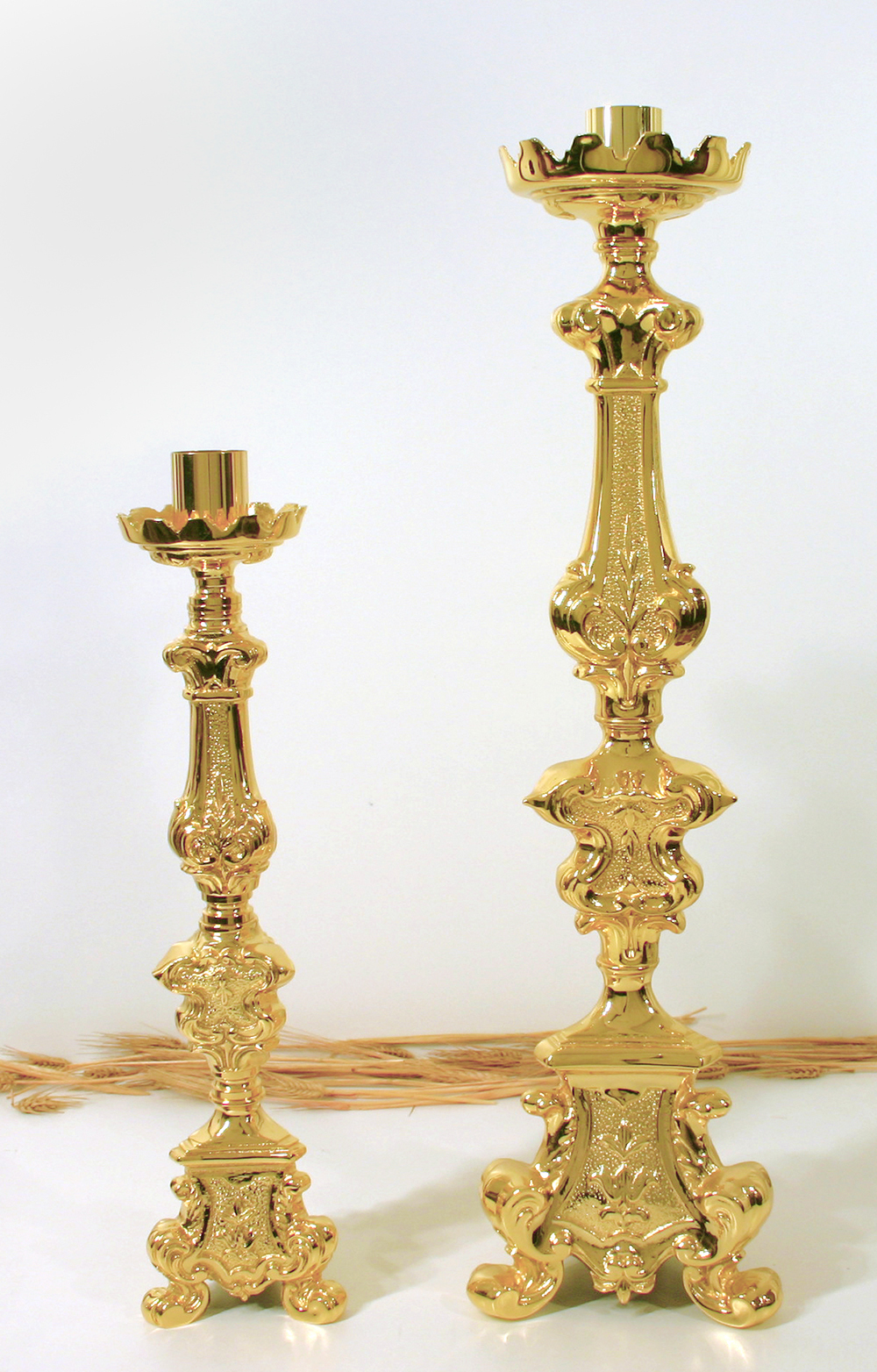 Candlesticks art. Er 757 H 45cm – Candlestick art. Er 757 H 65cm. Made of metal or fiber of glass. Silver plating or gold plating metal