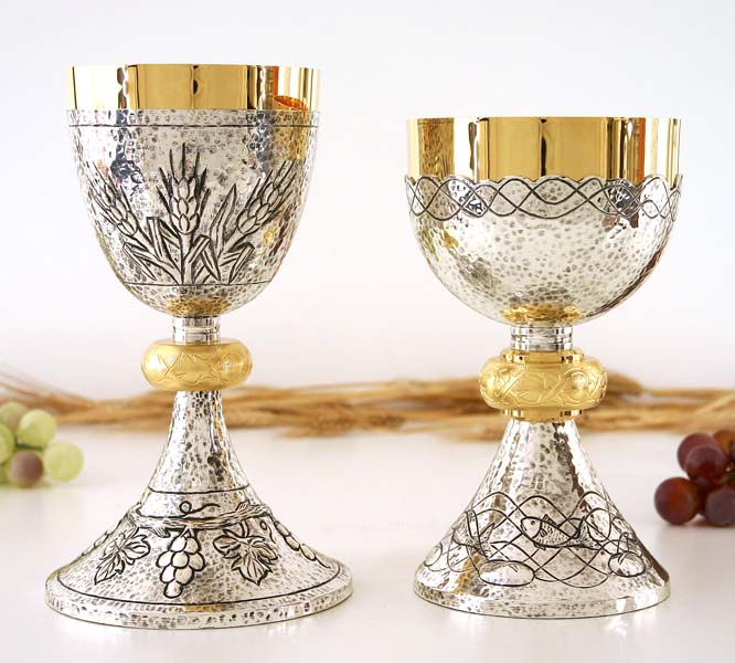 Chalices chiseled and silver plating metal. Art. Er 840 Arg- 833