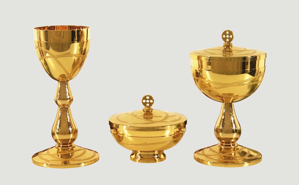 Chalice, Low Ciboria and Ciboria. In metal with a polished/sandblasted effect. Chiseled and gold plating. Art. Er 1880- 1881 Bs- 1880 P